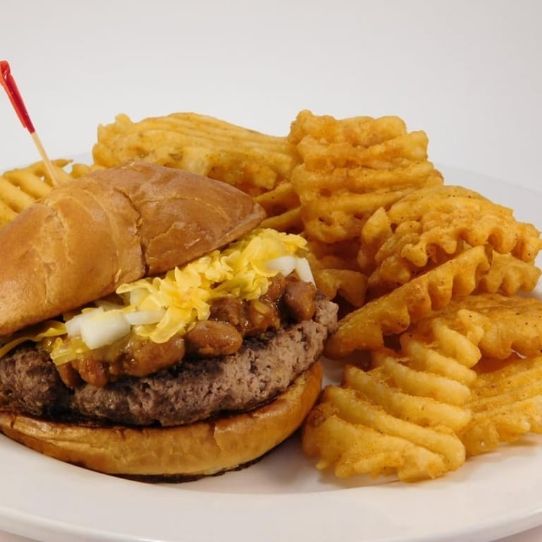 Spicy Chili Burger: A Flavorful American Delight